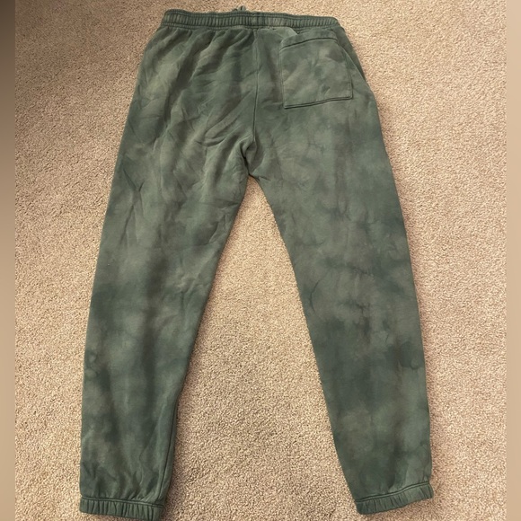 GAP Green Jogger - Picture 2 of 3